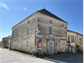Maison à rénover à la vente